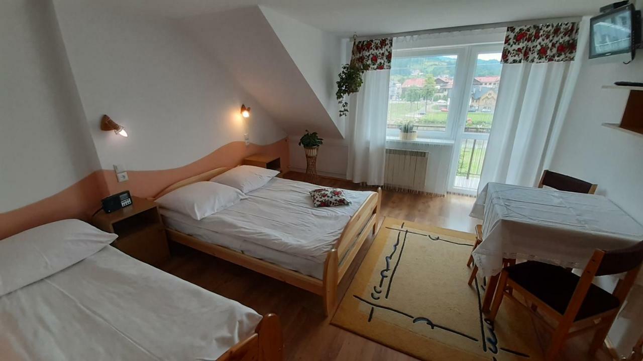 Ferienwohnung Pokoje Do Wynajecia U Lusi Krościenko Exterior foto