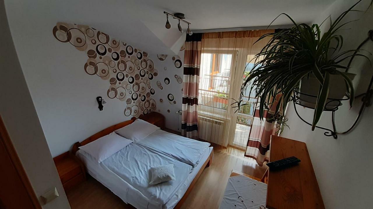 Ferienwohnung Pokoje Do Wynajecia U Lusi Krościenko Exterior foto